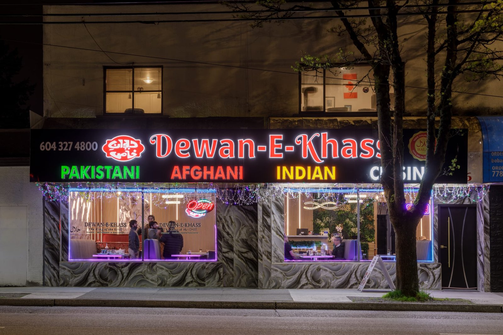 The Dewan-e-Khass dining room